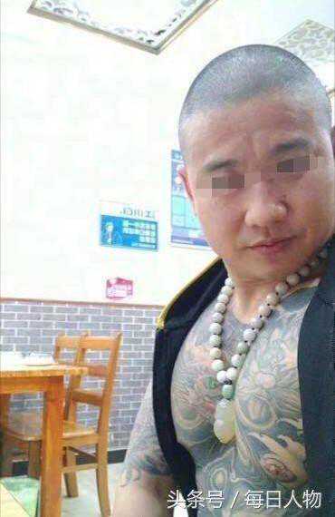 昆山龙哥的17年江湖人生：从小镇青年，到扑街的花臂大哥