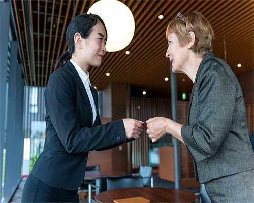 甜蜜的爱情动作手游 《微微一笑很倾城》评测
