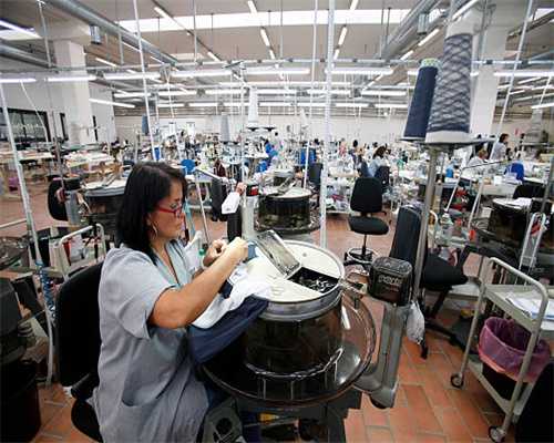 盘点10款Steam农历新年特卖游戏，《方舟生存进化》传送门很好用