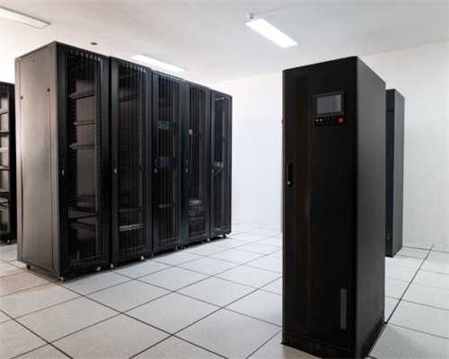 搞趣网：全民突击满级95式机枪怎么样 PK模式伤害实测