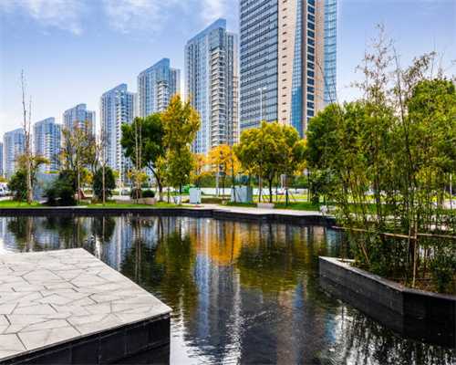 我终于玩到了一款不充钱就能变强的国产手游！